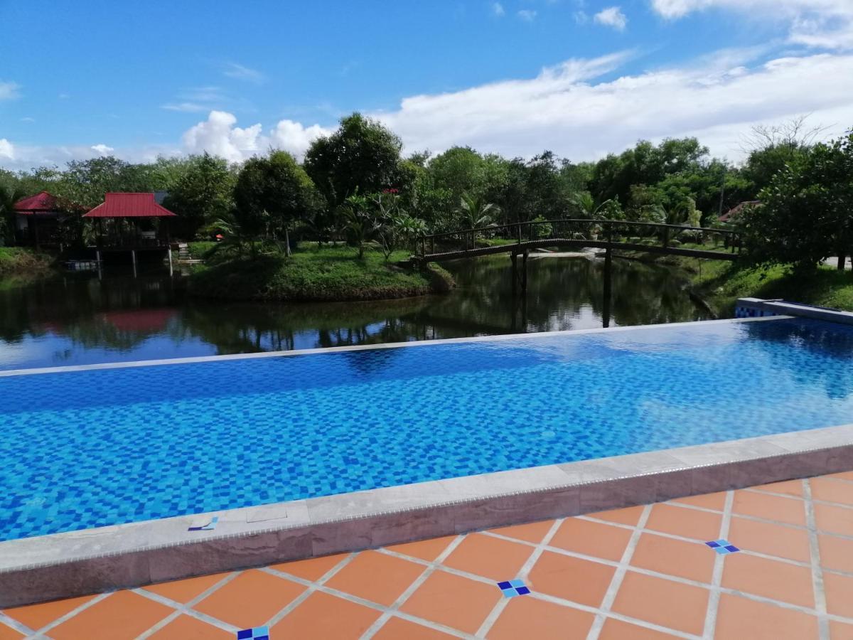 Api-Api Eco Chalet Pantai Kok Eksteriør billede