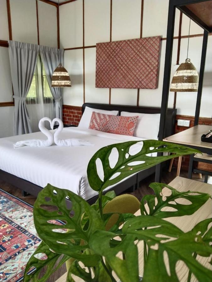 Api-Api Eco Chalet Pantai Kok Eksteriør billede